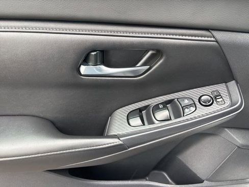 Used 2022 Nissan Sentra SV image 13