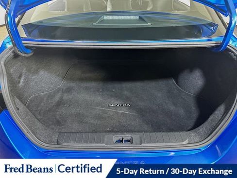 Used 2021 Nissan Sentra SR w/ SR Premium Package image 11