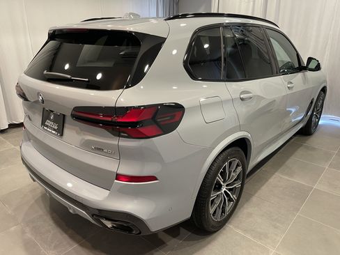 New 2026 BMW X5 xDrive40i w/ M Sport Package image 6