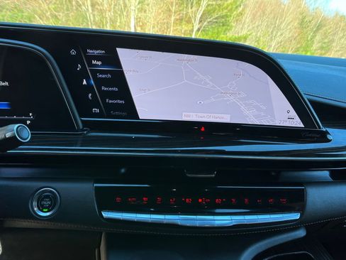 Used 2021 Cadillac Escalade Premium Luxury w/ Performance Package image 16