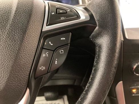 Used 2019 Ford Edge SEL AWD/4WD image 31