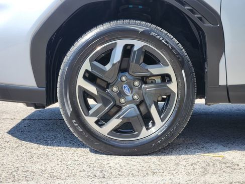 Used 2025 Subaru Forester Limited AWD/4WD image 7