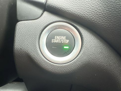 Used 2024 Chevrolet Equinox LT FWD image 23
