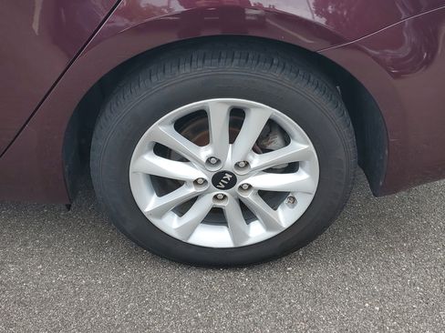 Used 2017 Kia Forte LX w/ LX Popular Package image 35