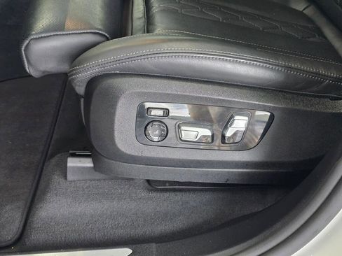 Used 2025 BMW X5 xDrive50e image 25