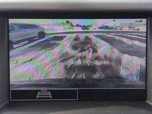 Used 2021 GMC Acadia SLE image 12