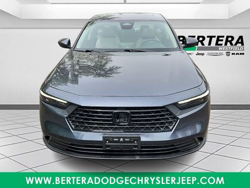 Used 2023 Honda Accord EX image 2
