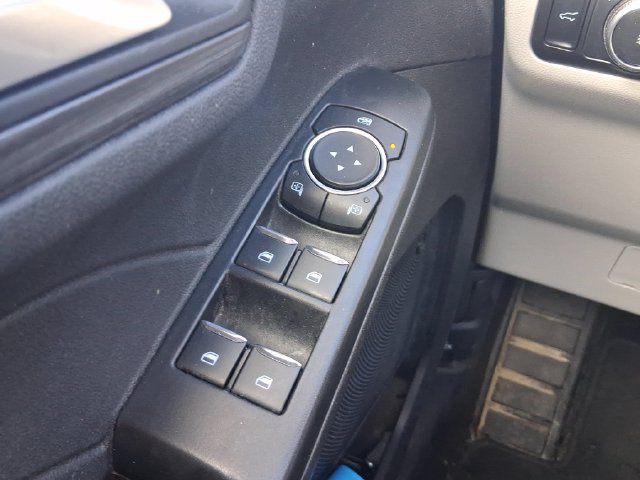 Used 2025 Ford Escape Platinum w/ Premium Technology Package AWD/4WD image 36