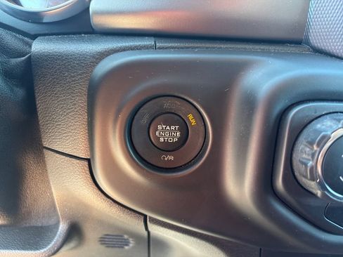 Used 2018 Jeep Wrangler Unlimited Sport S AWD/4WD image 26