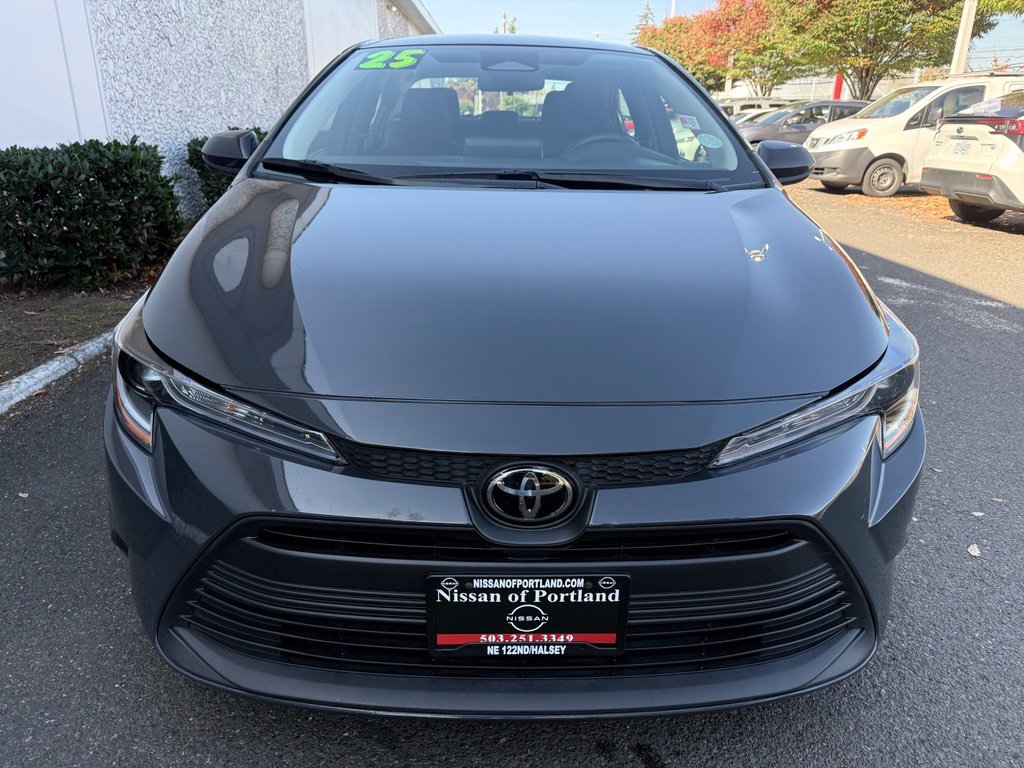 Used 2025 Toyota Corolla LE FWD image 3
