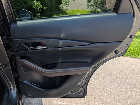 Used 2022 MAZDA CX-30 AWD 2.5 S w/ Premium Package image 37
