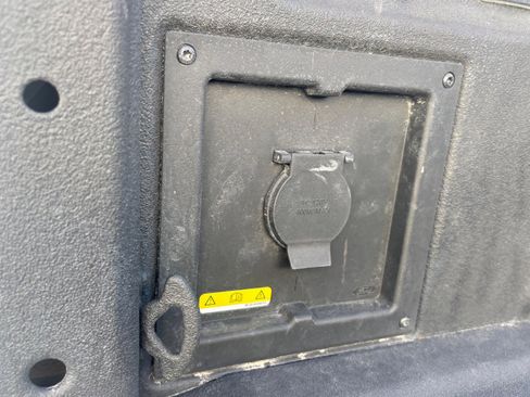 Certified 2022 Ford F150 Lariat w/ Equipment Group 502A High image 8