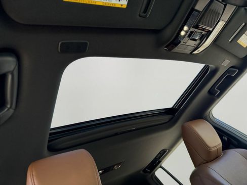 Certified 2024 Lexus GX 550 w/ Accessory Package (Z1) AWD/4WD image 9