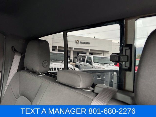 Used 2024 Chevrolet Colorado Trail Boss w/ Technology Package AWD/4WD image 37
