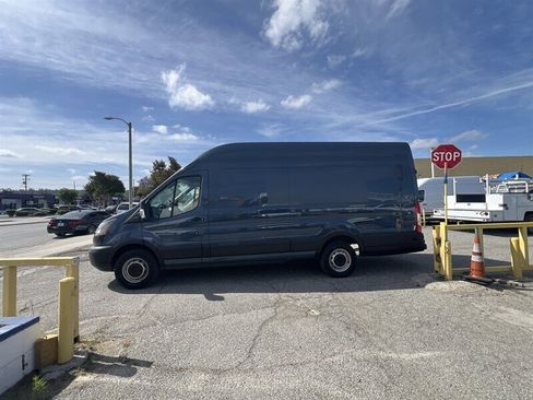 Used 2019 Ford Transit 250 148 High Roof Extended RWD image 4