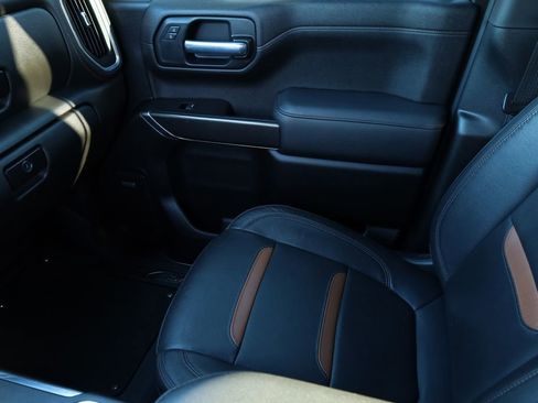 Used 2021 GMC Sierra 1500 AT4 w/ AT4 Value Package image 8