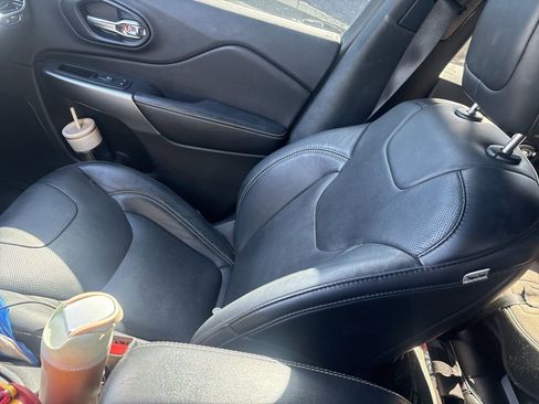 Used 2021 Jeep Cherokee Latitude Lux 80th Anniv w/ Quick Order Package 2YU 80th image 5