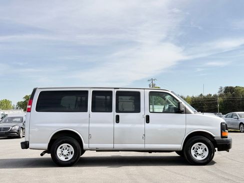Used 2016 Chevrolet Express 2500 LS RWD image 8