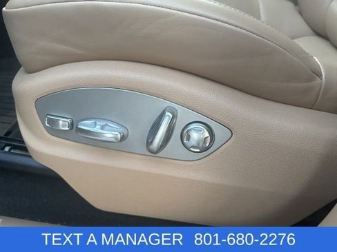 Used 2025 Porsche Macan AWD/4WD image 20