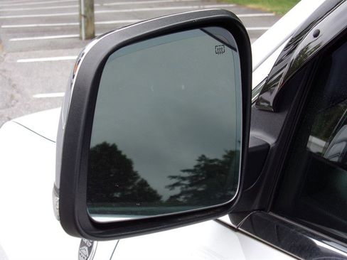 Used 2013 Jeep Grand Cherokee Limited w/ Trailer Tow Group image 16