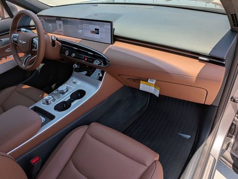 New 2026 Genesis GV70 2.5T Advanced AWD/4WD image 32