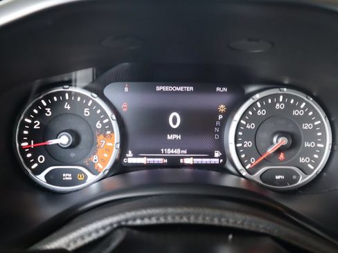 Used 2017 Jeep Renegade Limited FWD image 22