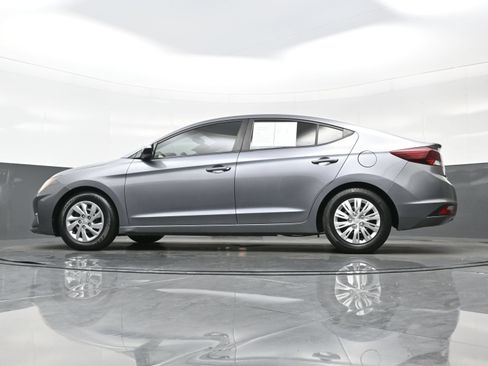 Used 2019 Hyundai Elantra SE w/ Cargo Package FWD image 23