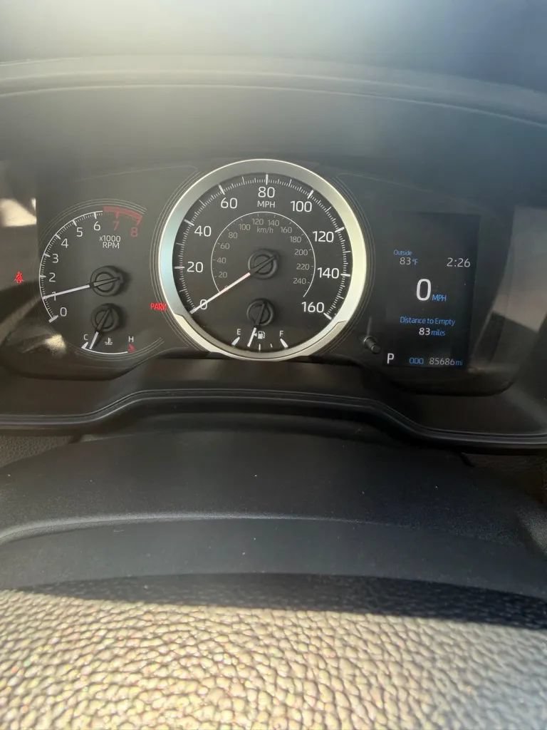 Used 2020 Toyota Corolla LE FWD image 12