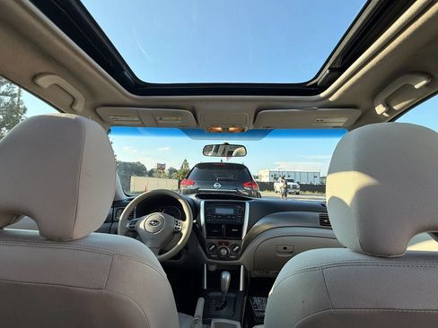 Used 2011 Subaru Forester 2.5X Premium AWD/4WD image 23