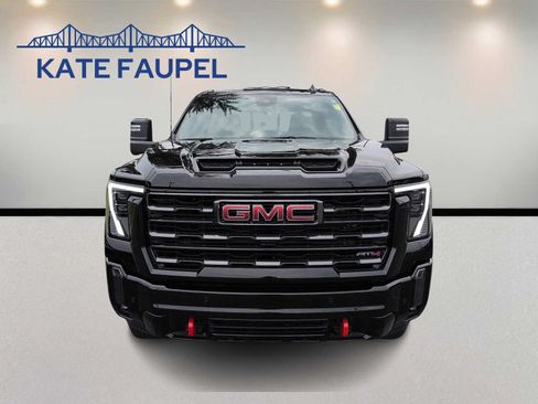 Used 2024 GMC Sierra 2500 AT4 w/ AT4 Premium Plus Package AWD/4WD image 2