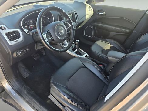 Used 2019 Jeep Compass Latitude image 26