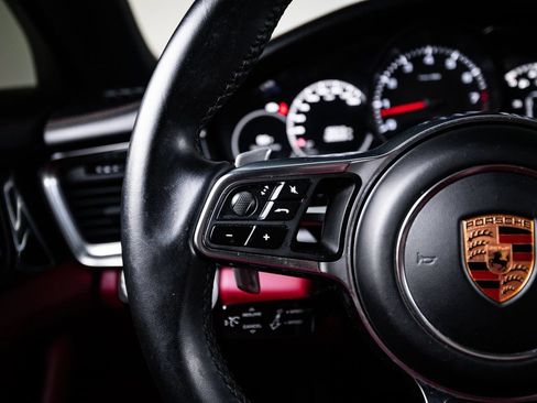 Used 2018 Porsche Panamera 4 AWD/4WD image 17