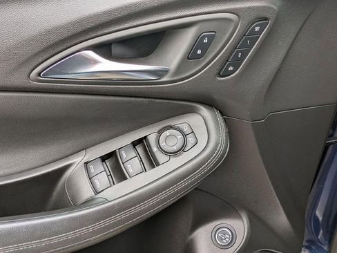 Certified 2023 Buick Encore GX Essence w/ Experience Buick Package FWD image 15