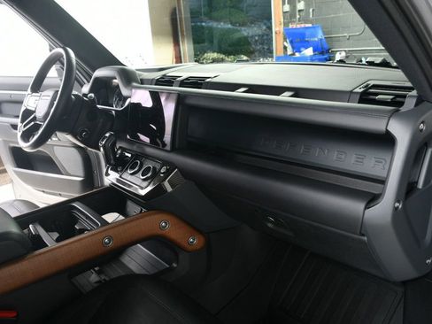 Used 2023 Land Rover Defender 110 X image 27