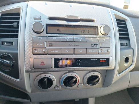 Used 2011 Toyota Tacoma 4x4 Access Cab V6 image 28