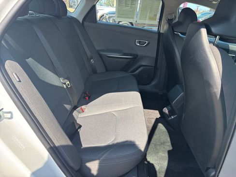 Used 2025 Kia K4 LXS image 24