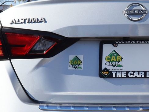 Used 2023 Nissan Altima 2.5 SV image 19