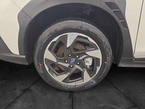 New 2025 Subaru Crosstrek 2.5i Limited w/ Crosstrek Mirror Package image 14