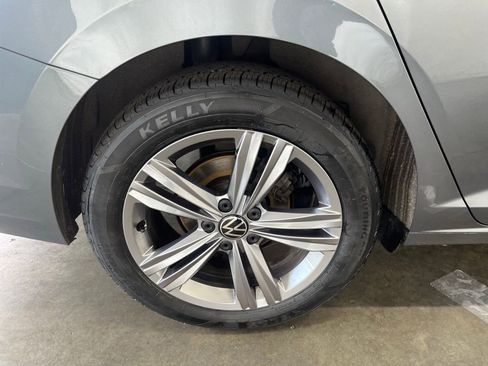 Certified 2022 Volkswagen Jetta SE image 31