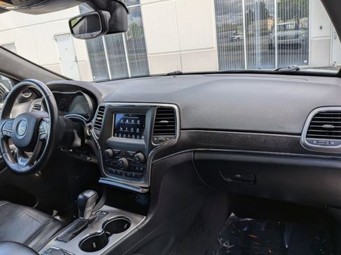 Used 2018 Jeep Grand Cherokee Limited image 19