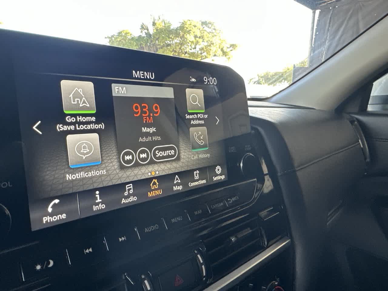 Used 2025 Nissan Pathfinder SL AWD/4WD image 18