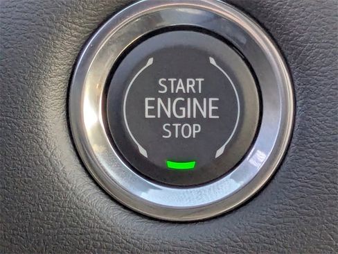 New 2026 GMC Canyon Elevation w/ Convenience Package image 29