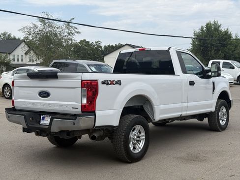 Used 2017 Ford F250 XLT w/ XLT Value Package AWD/4WD image 4