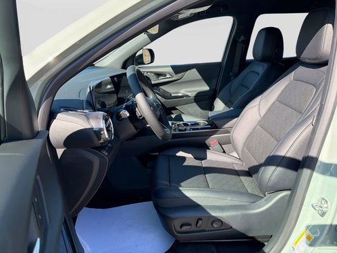 New 2026 Chevrolet Equinox LT image 15