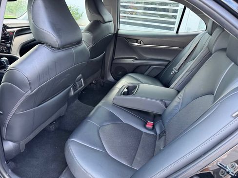 Used 2023 Toyota Camry XLE w/ Cold Weather Package FWD image 33