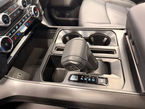 Used 2025 Ford F150 Lariat image 42