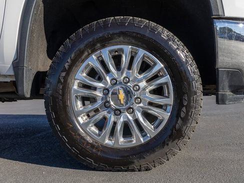 Used 2020 Chevrolet Silverado 3500 LTZ w/ LTZ Premium Package image 12