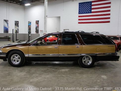 Used 1996 Buick Roadmaster Estate image 3