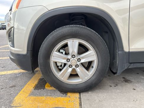 Used 2016 Chevrolet Trax LT w/ LT Convenience Package image 7