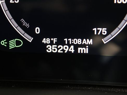 Used 2024 Porsche Cayenne Coupe image 22